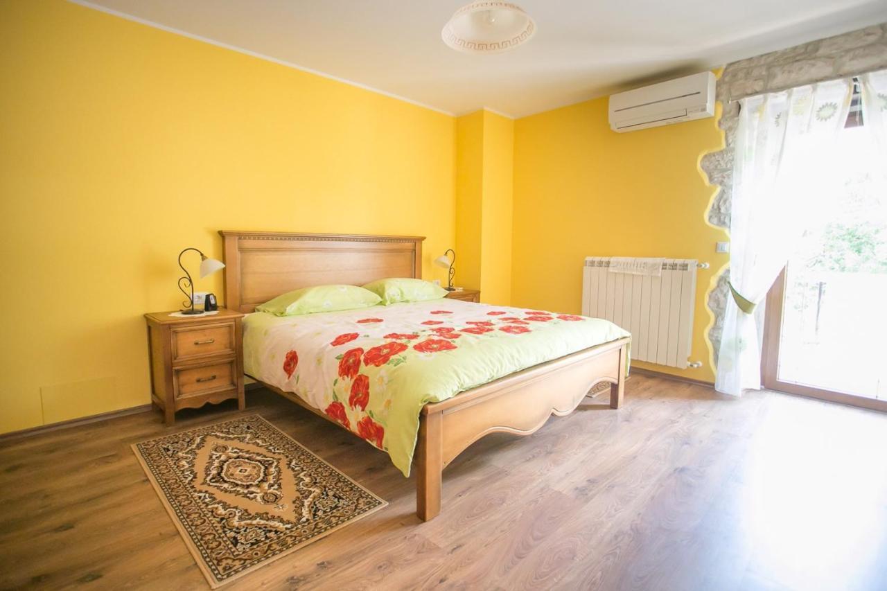 Holiday Home Mendula Tinjan Zewnętrze zdjęcie